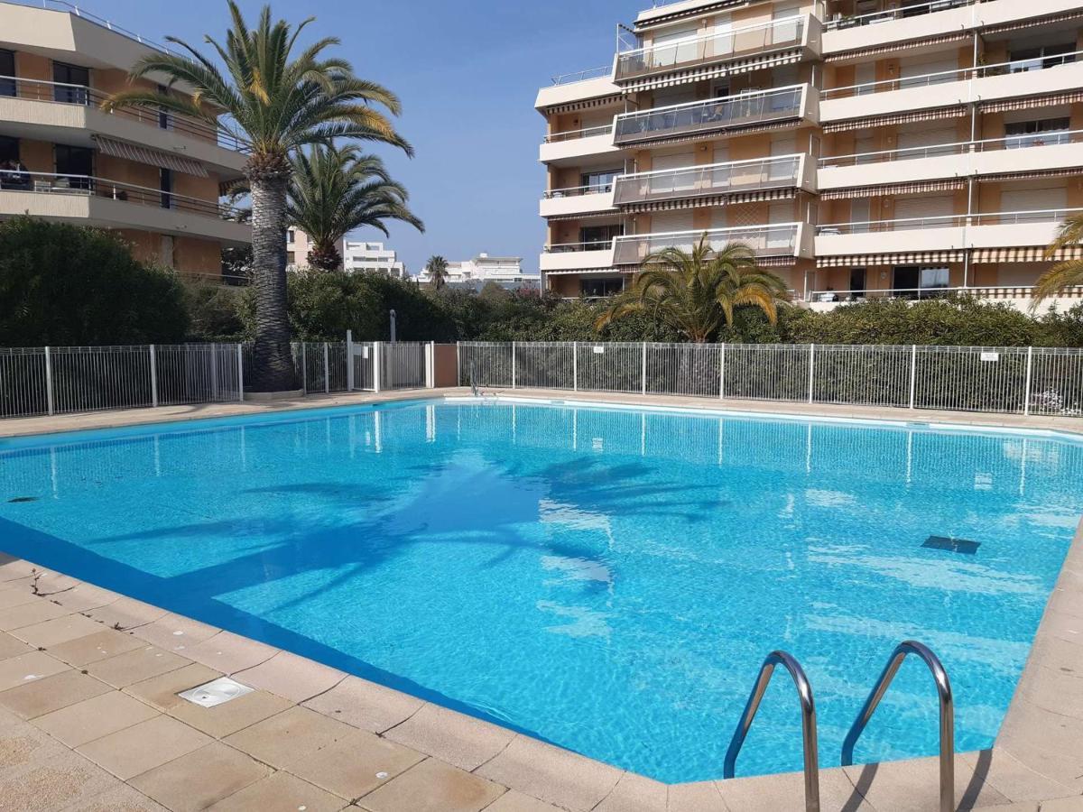 Fréjus, 2 Pièces, 4 Personnes - Fr-1-226a-145