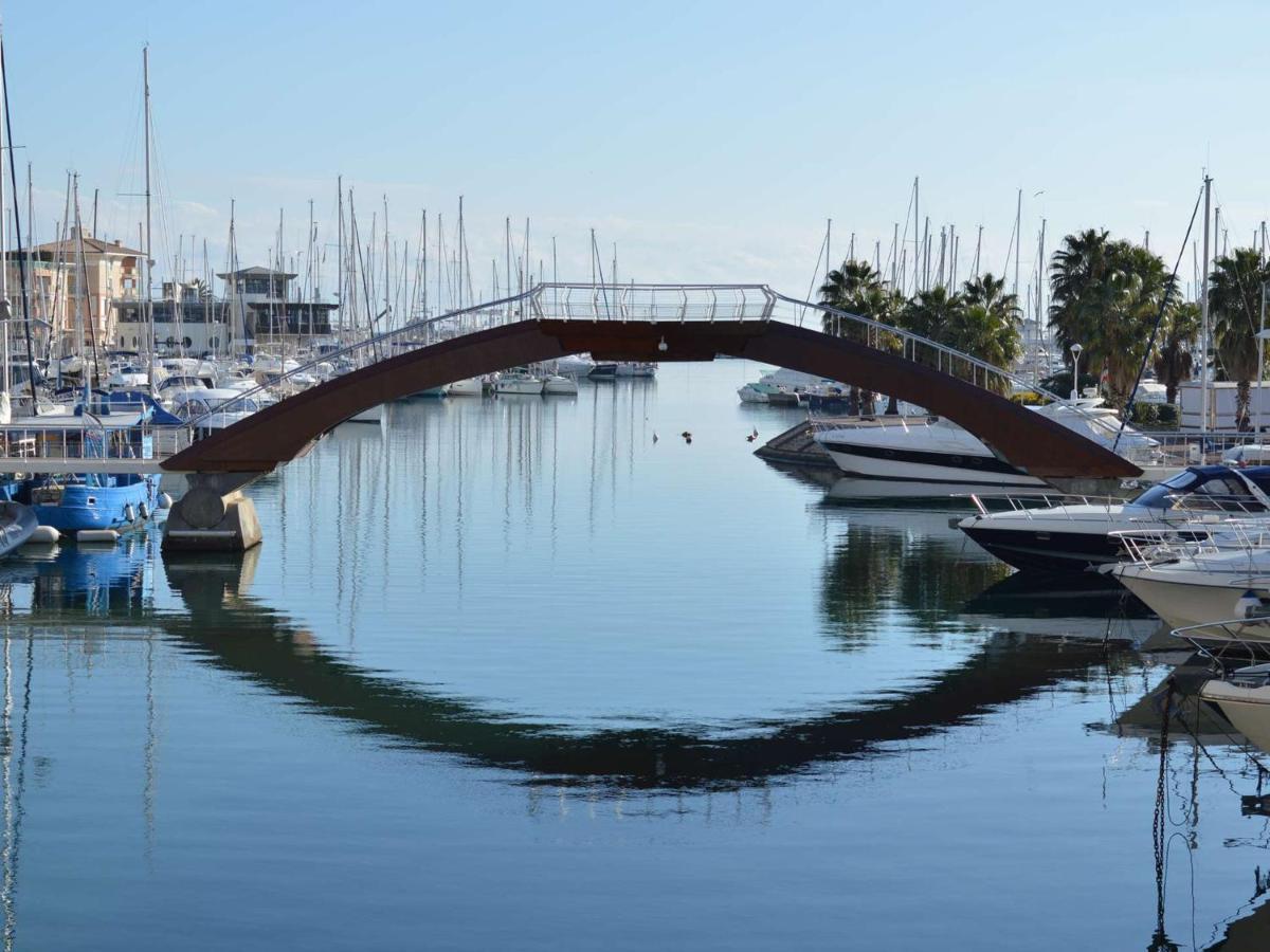 Fréjus, 2 Pièces, 4 Personnes - Fr-1-226a-145