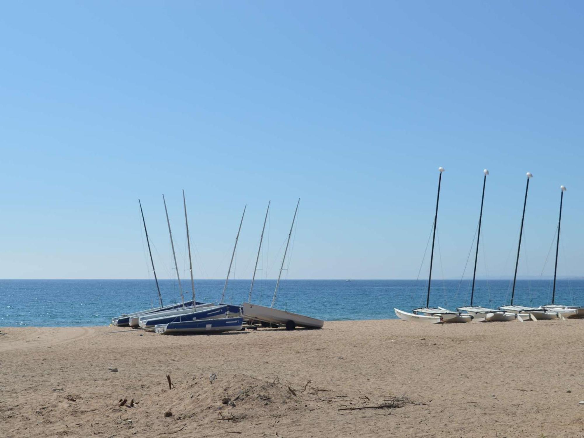 Fréjus, 2 Pièces, 4 Personnes - Fr-1-226a-145